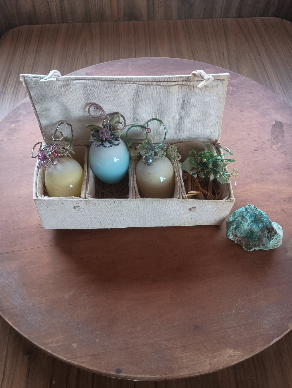 Aldik "Hummingbird" eggs