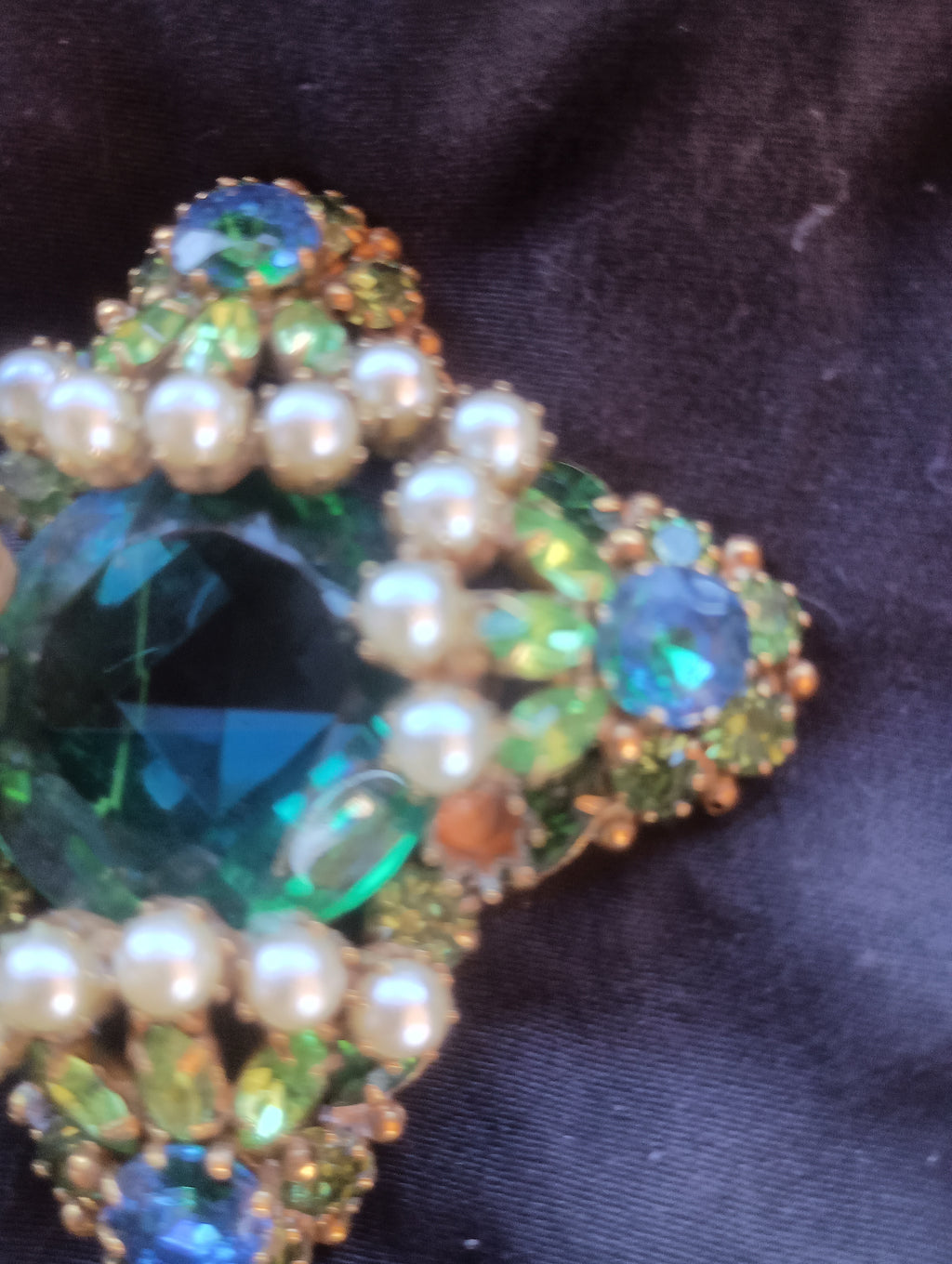 1950s Original by Robert Signed Emerald Rhinestone & Pearl Brooch & Bracelet Set