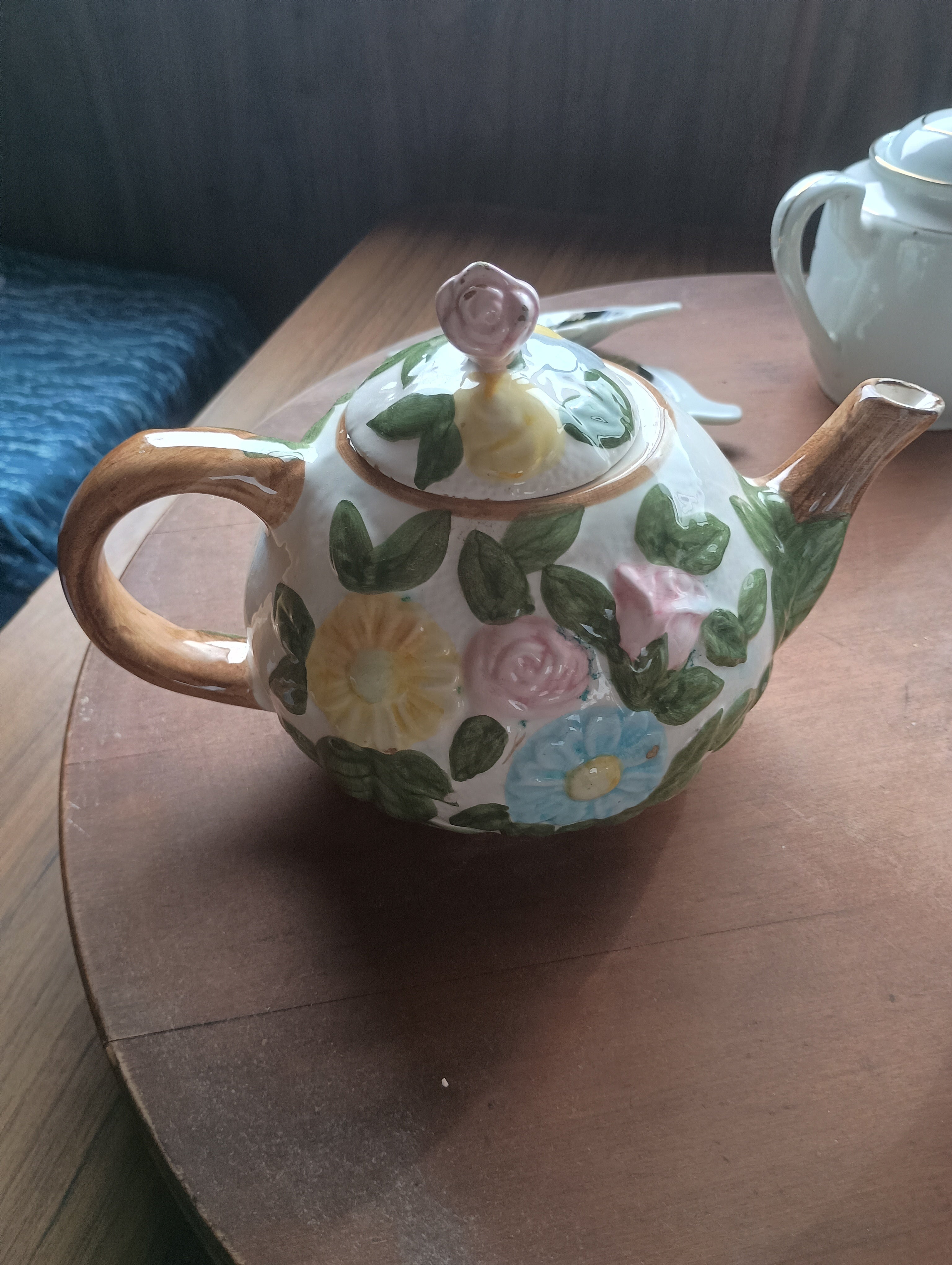 "High Tea & Heritage" Floral Teapot Collection (7 pc)