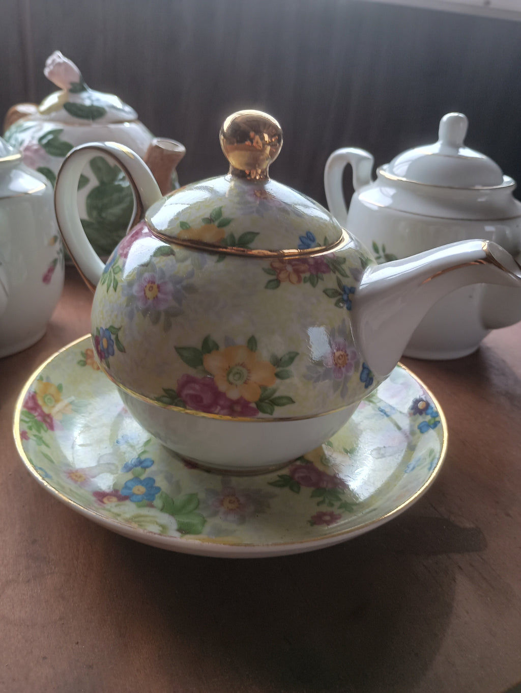 "High Tea & Heritage" Floral Teapot Collection (7 pc)