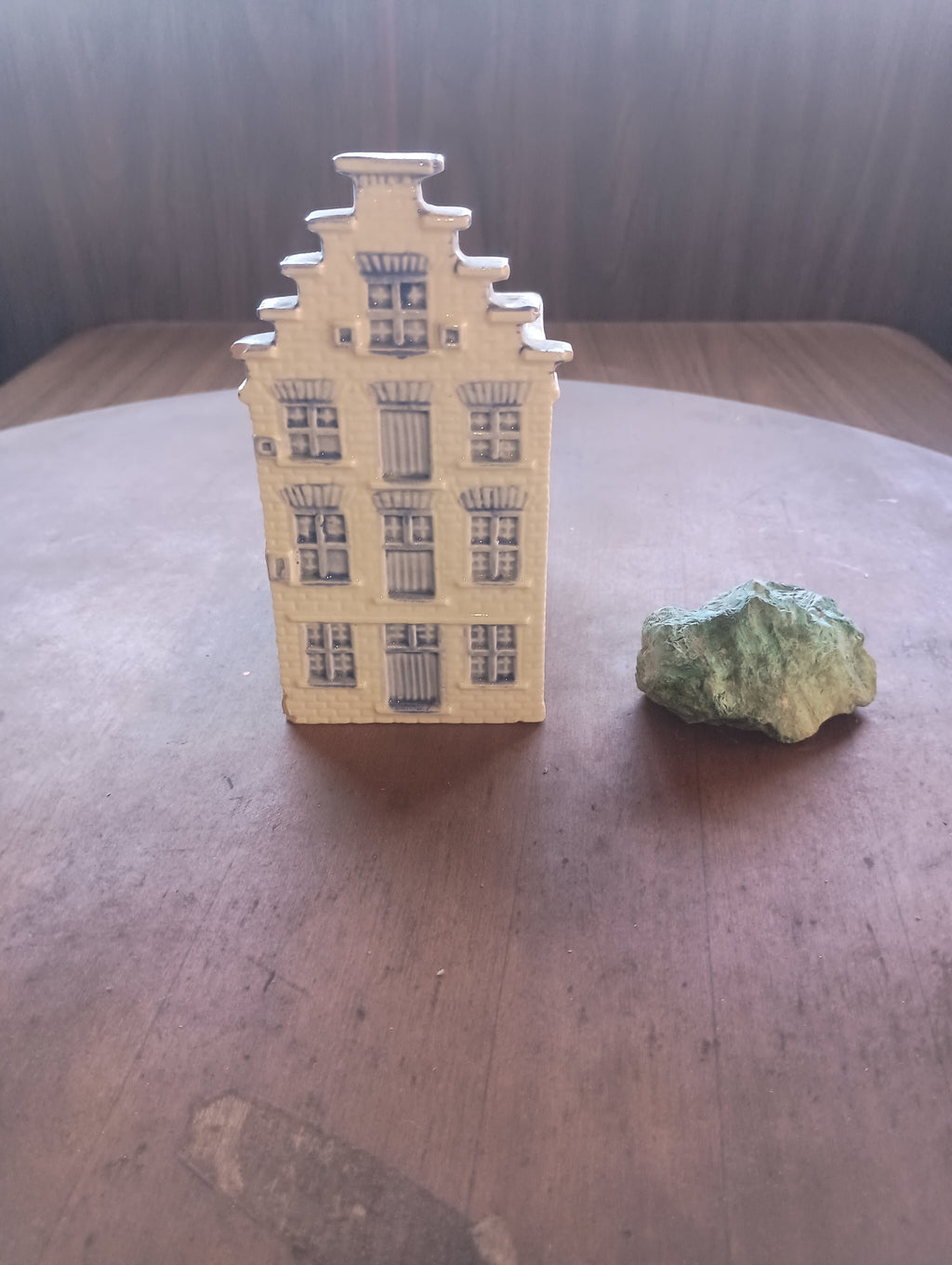 Handpainted Delft Blauw Amsterdam Canal House Planter