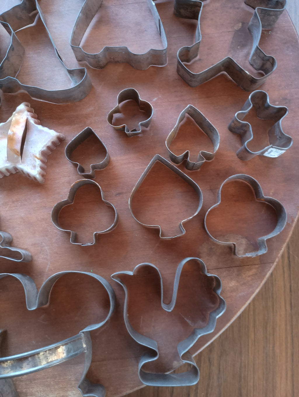 Massive 28-Piece Collection of Vintage & Antique Metal Cookie Cutters - Curated Nostalgia Lot
