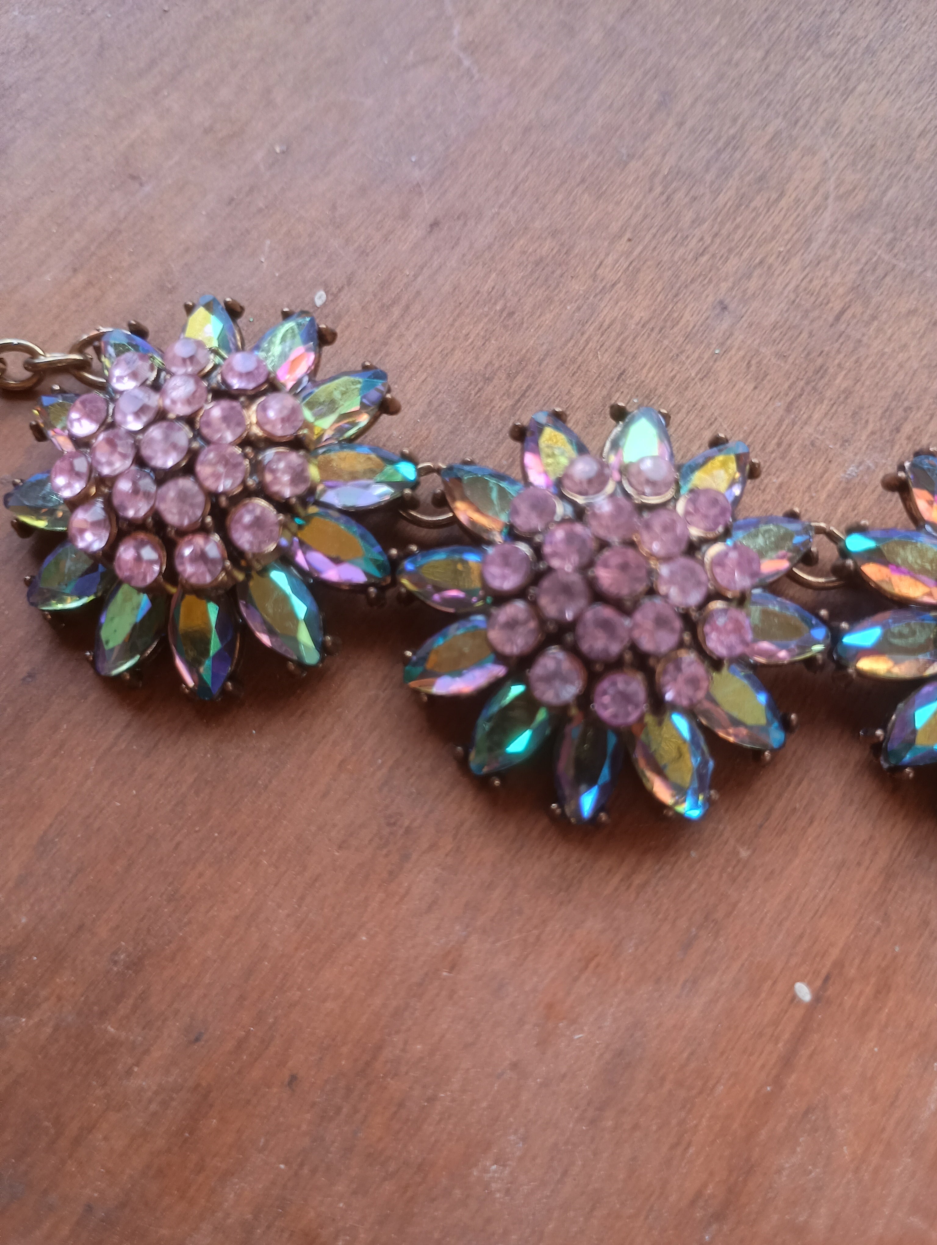 Vintage '80s Runway Glam Radiant Iridescent Rhinestone V-Collar Necklace & Earring Set
