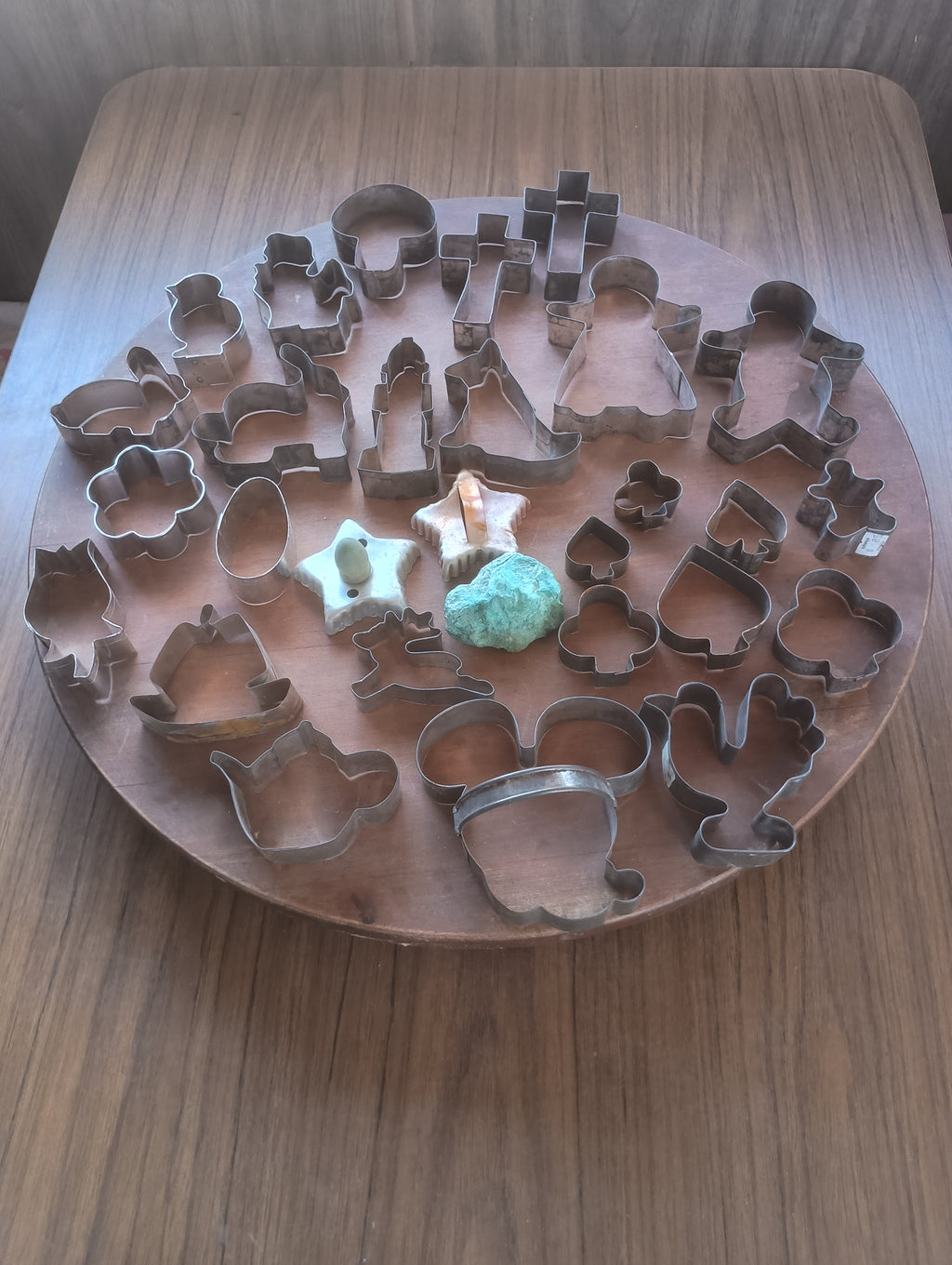 Massive 28-Piece Collection of Vintage & Antique Metal Cookie Cutters - Curated Nostalgia Lot