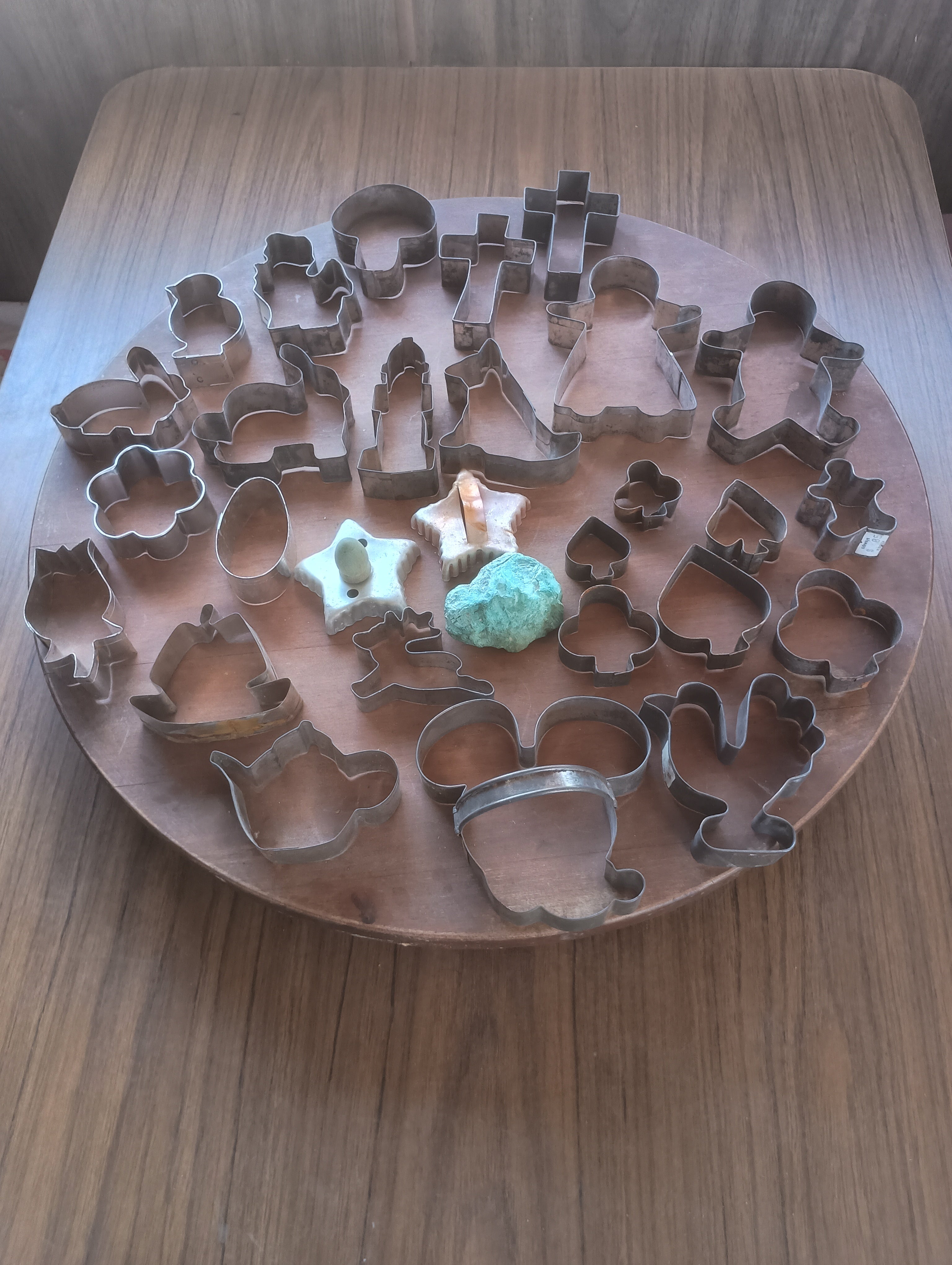 Massive 28-Piece Collection of Vintage & Antique Metal Cookie Cutters - Curated Nostalgia Lot