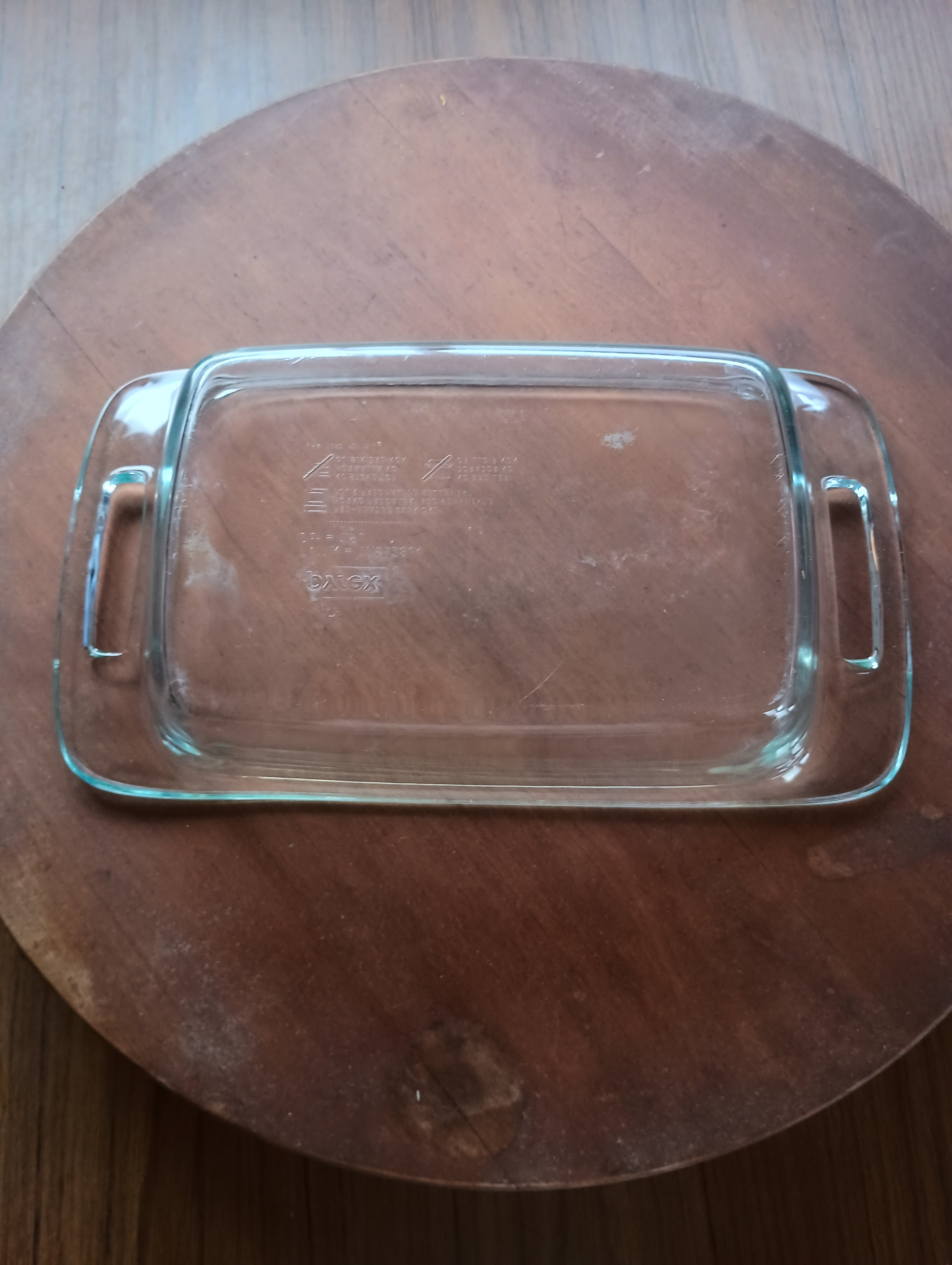 -Pyrex glass baking dish with handles