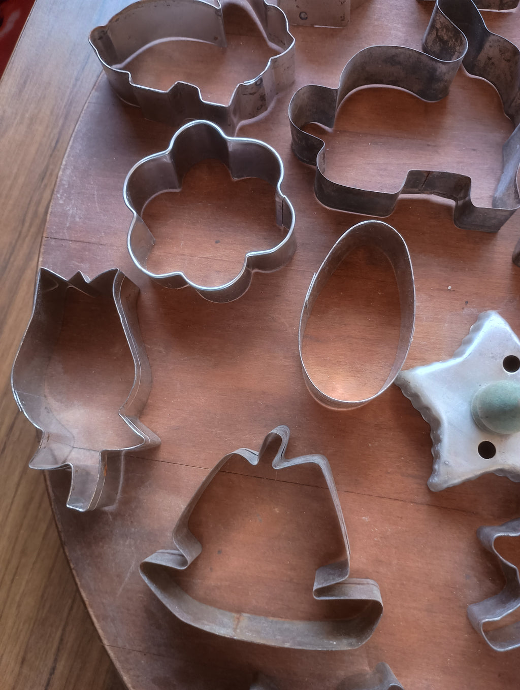 Massive 28-Piece Collection of Vintage & Antique Metal Cookie Cutters - Curated Nostalgia Lot