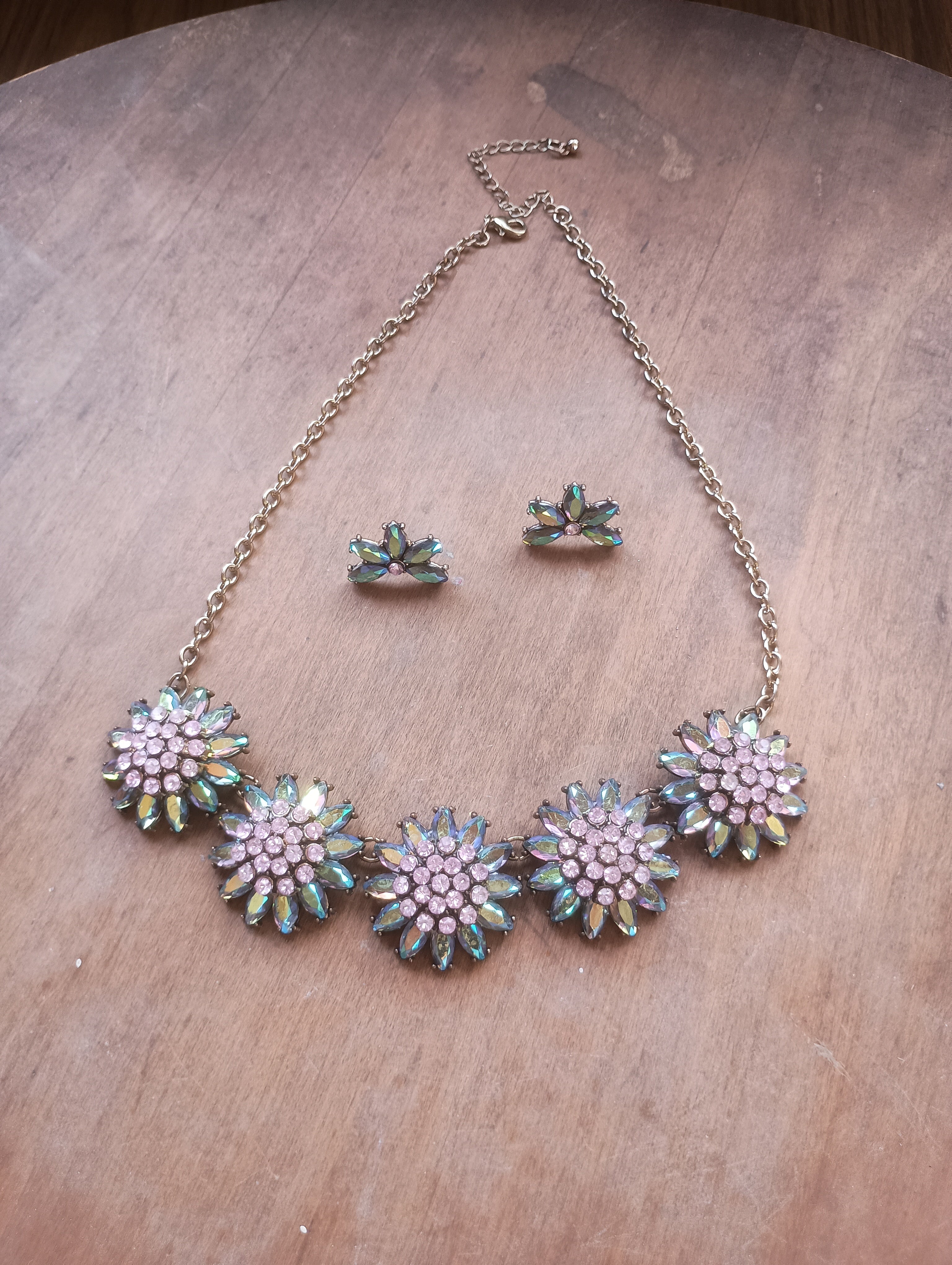 Vintage '80s Runway Glam Radiant Iridescent Rhinestone V-Collar Necklace & Earring Set