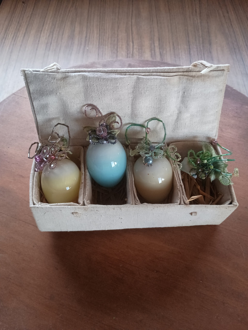 Aldik "Hummingbird" eggs