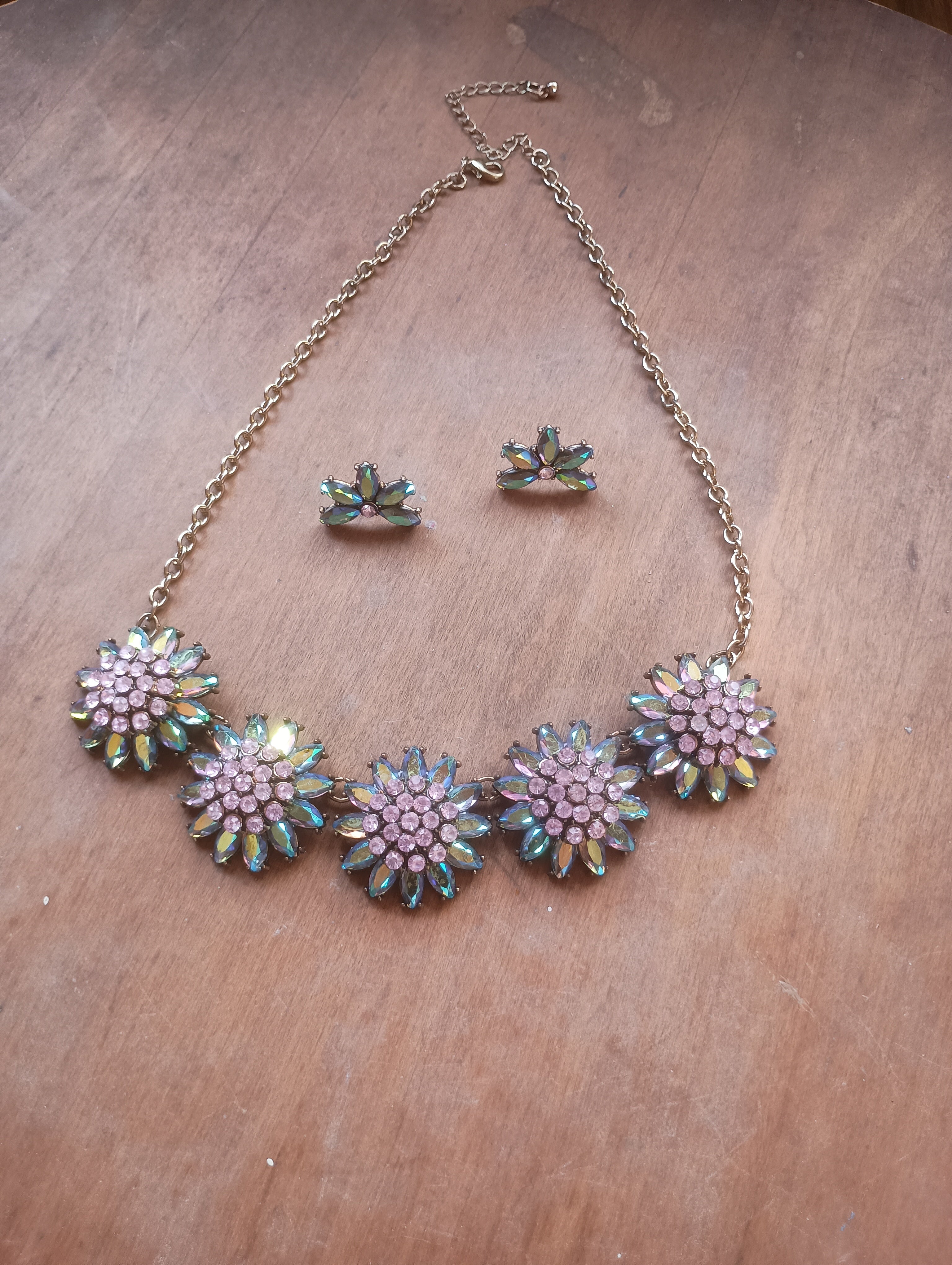 Vintage '80s Runway Glam Radiant Iridescent Rhinestone V-Collar Necklace & Earring Set