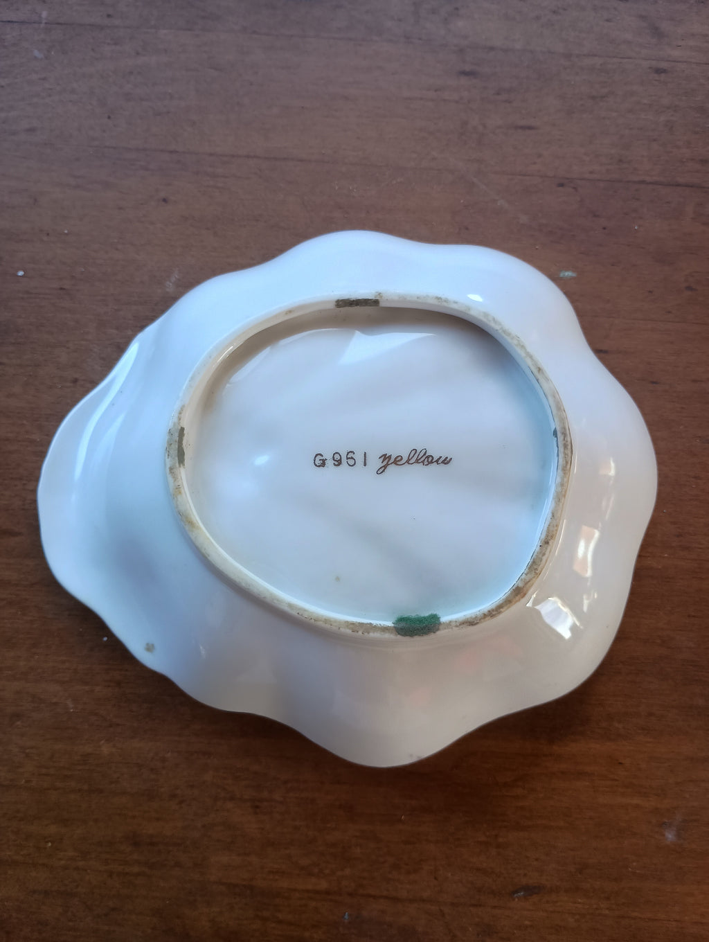 Vintage Scalloped Porcelain Shell Dish with Gold Filigree