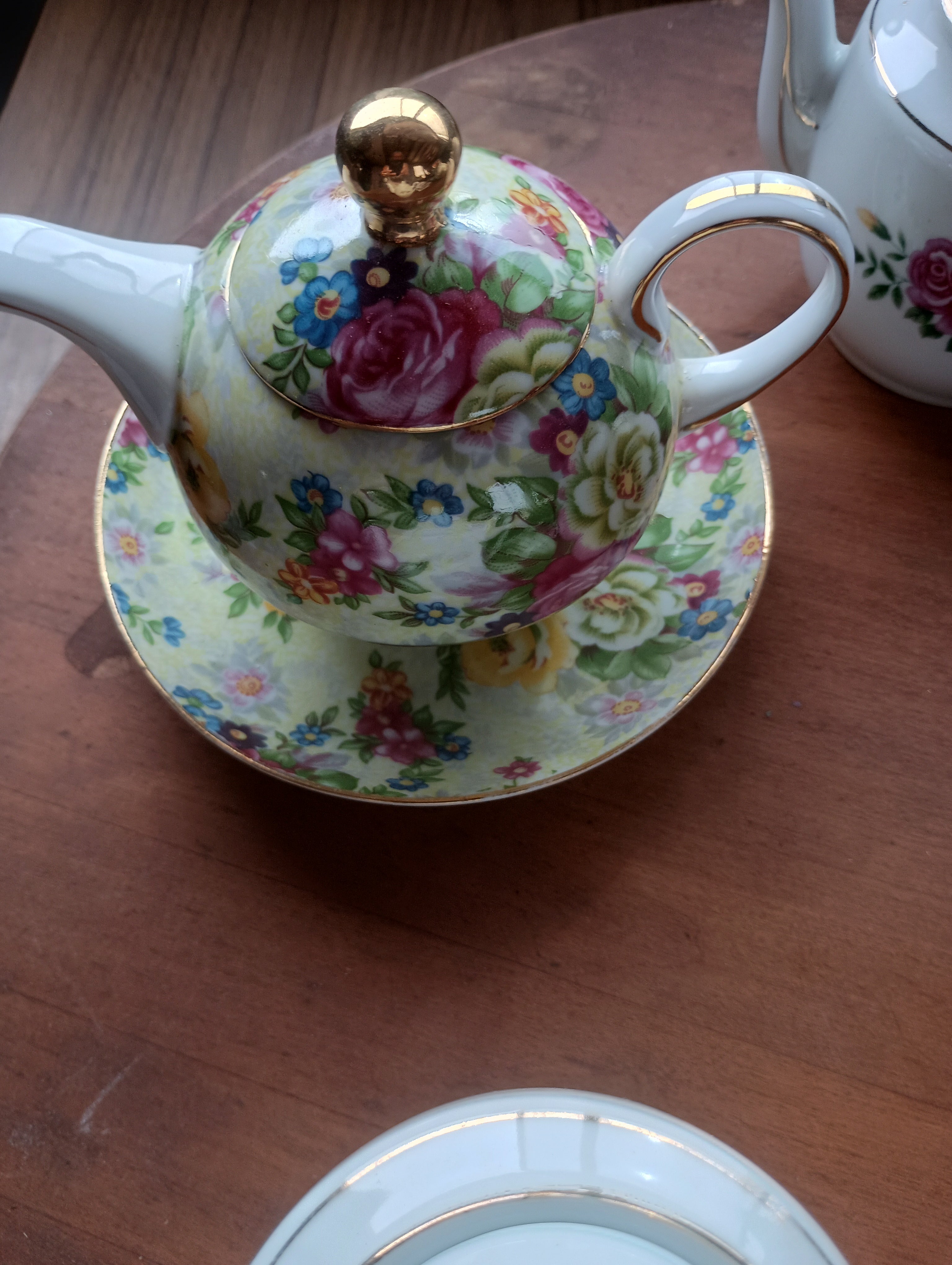 "High Tea & Heritage" Floral Teapot Collection (7 pc)
